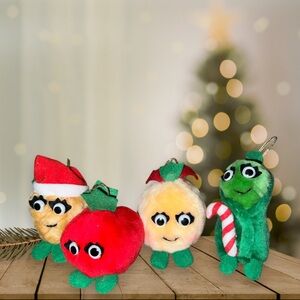Vtg 1991 Del Monte Yumkins Anthropomorphic Plush Christmas Ornaments